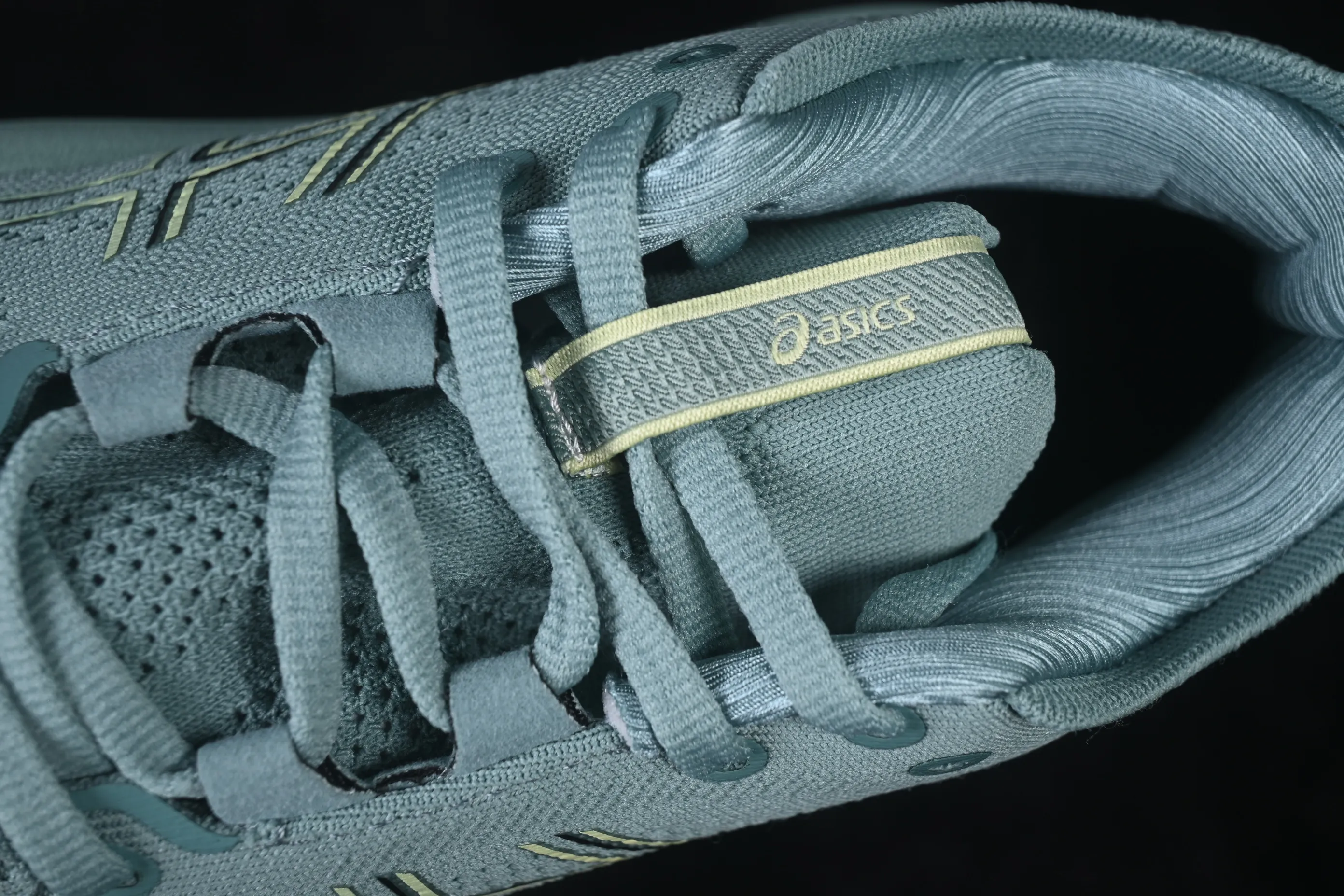 All Categories Asics Asics Series Asics Gel-Nimbus 26 1011B794-300
